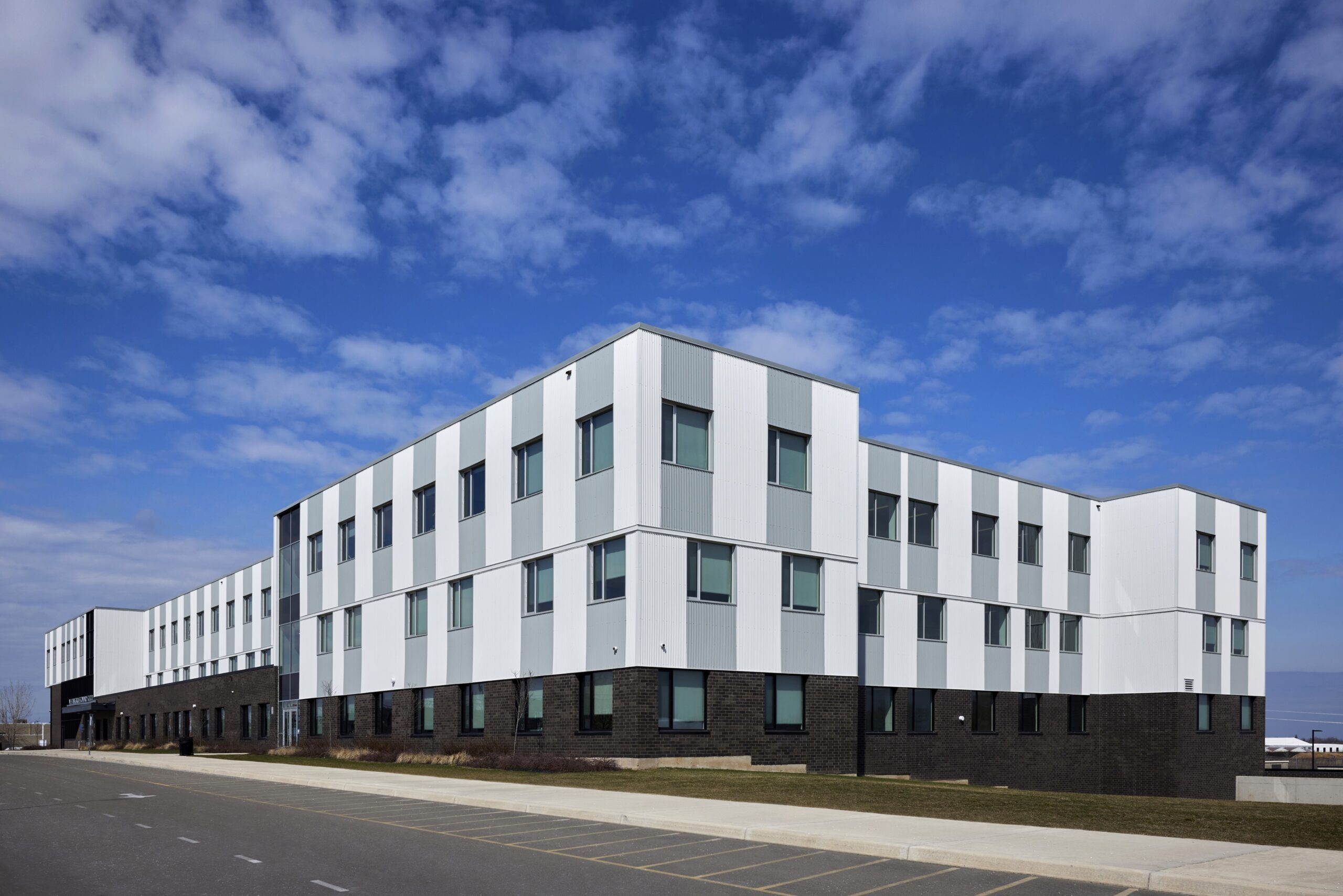 Back facade of West Niagara Secondary School 